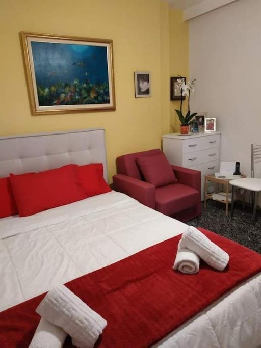 7Th Floor Spacious Veranda In The Heart Of Athena Bagian luar foto